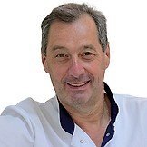 Врач Гавловский Владимир Владимирович