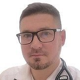 Врач Храмов Артём Евгеньевич