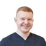 Врач Майер Денис Александрович